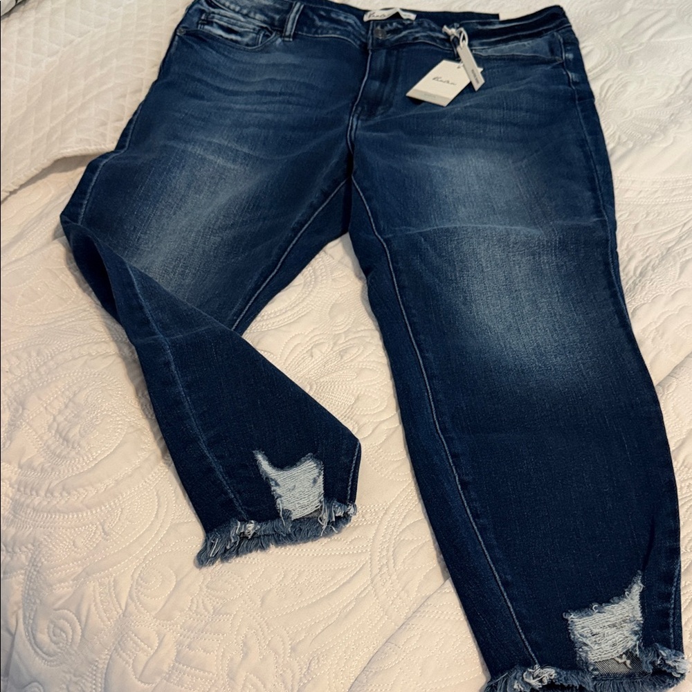 KanCan Dark Indigo Distressed Cropped Jeans